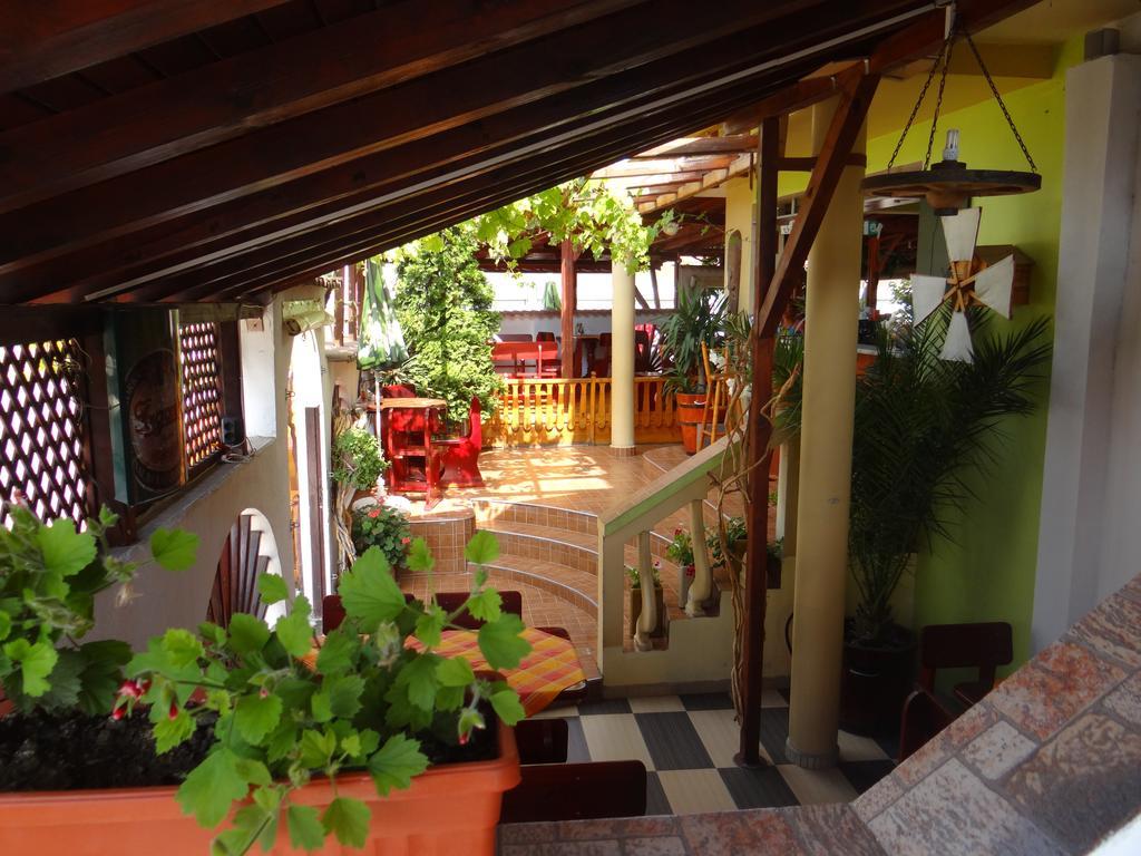 Guest House Rosa Kiten  Exterior foto